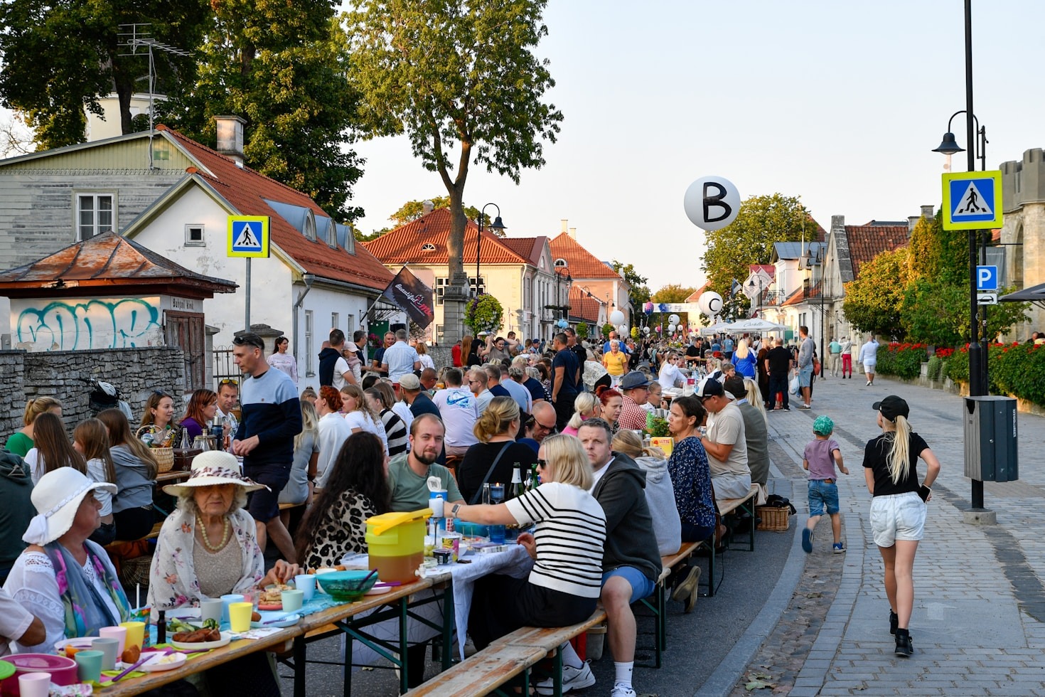 Building Bridges Between Residents and Local Shops